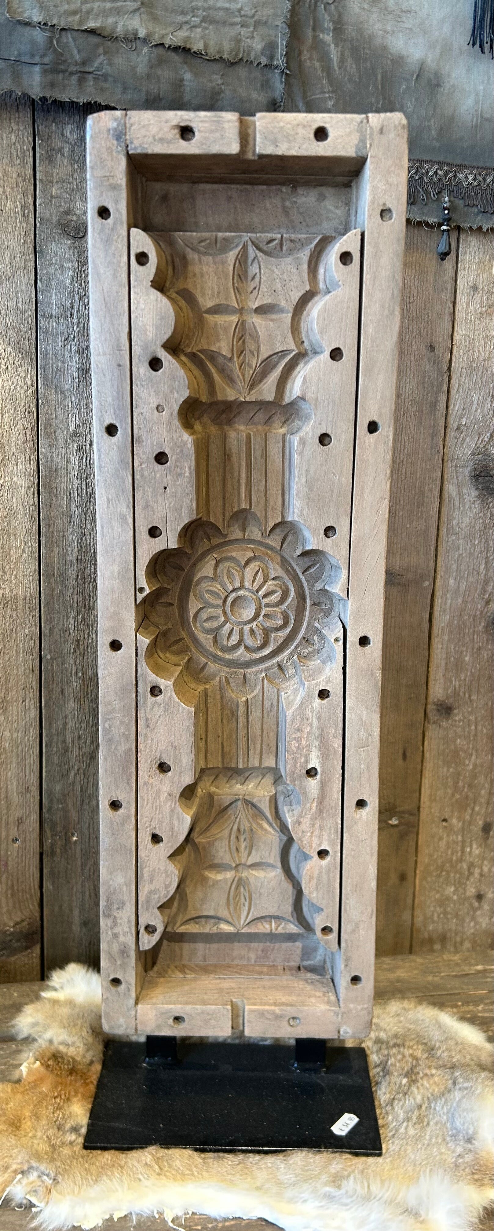 Ornament / mal op standaard. Afhalen!