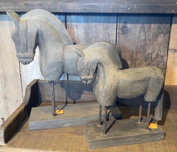 Houten Paarden op Standaard – Grijs