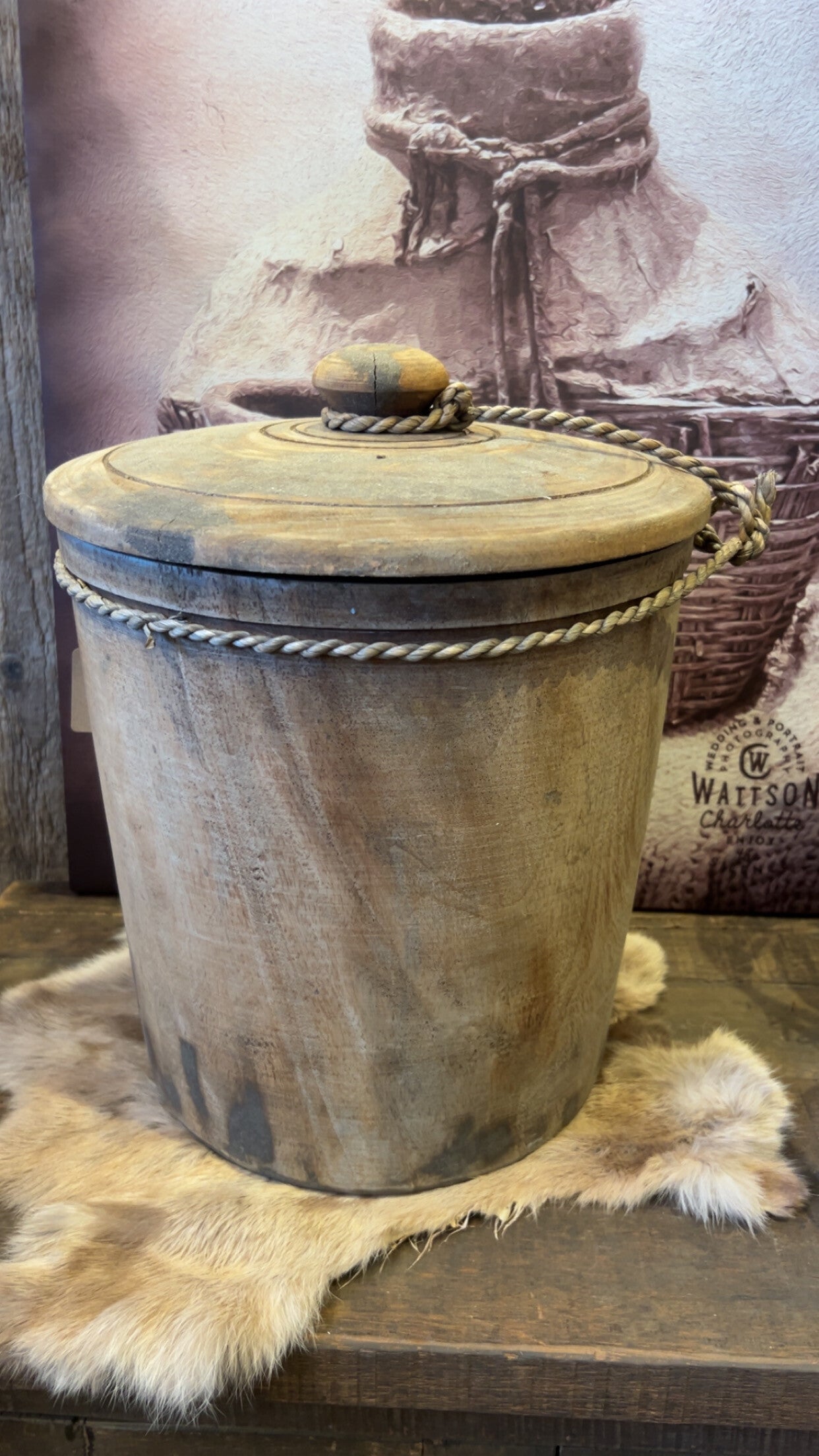 Grote houten pot met deksel – sober & landelijk