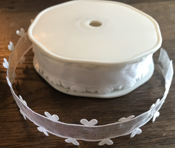 Grote rol organza lint met hartjes