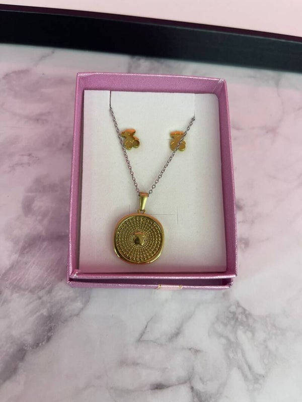 Conjunto Dorado Elegancia Minimal – Brillo sutil con estilo