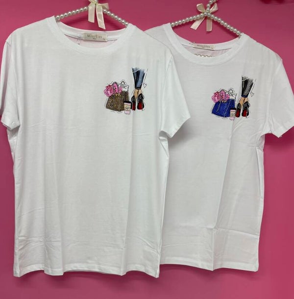 Camiseta bolso y zapatos