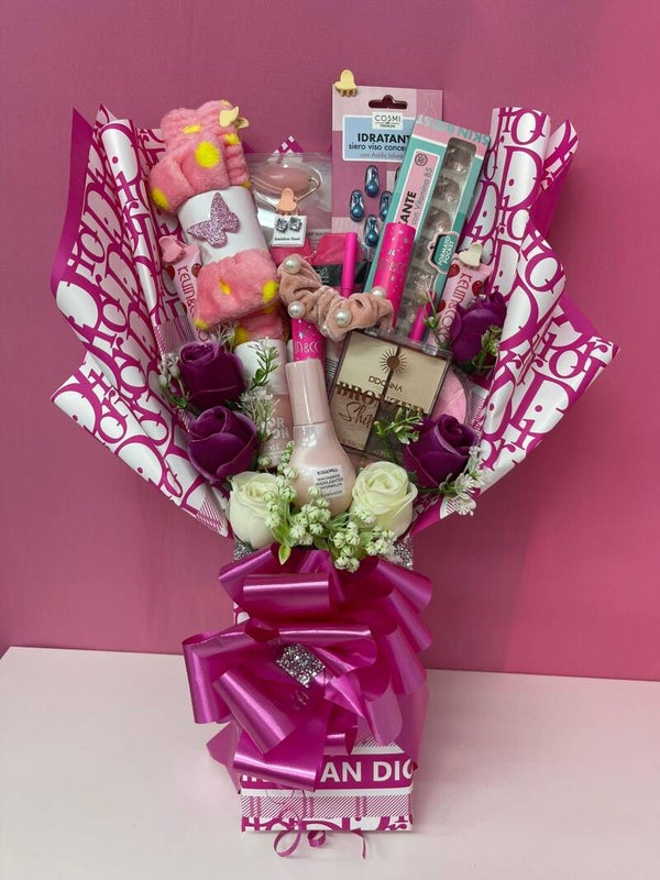 Ramo de maquillaje “Pink Glam Dior Style”