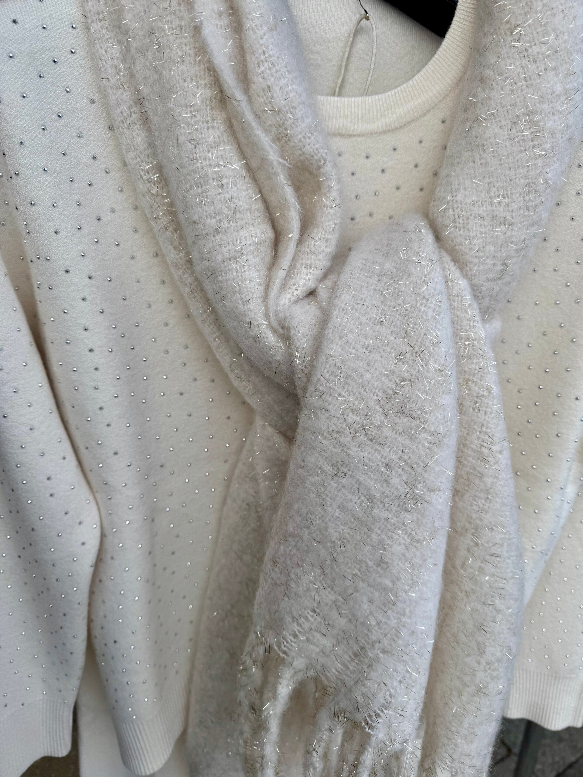 Manoukian ecru glitter