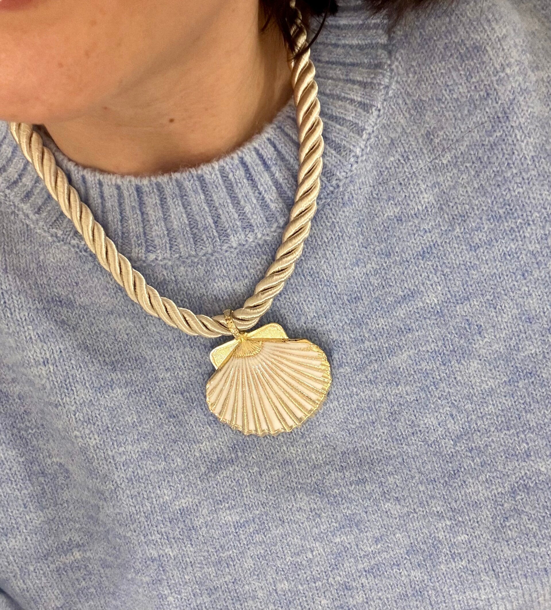 Touwketting platte schelp wit