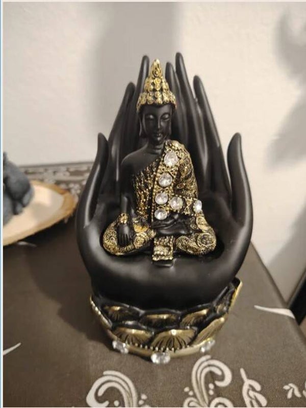 MANO BUDA NEGRA Y DORADA