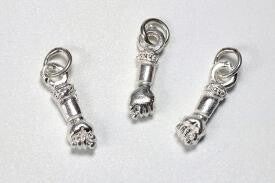 COLGANTE PLATA PUÑO O FIGA PROTECTOR