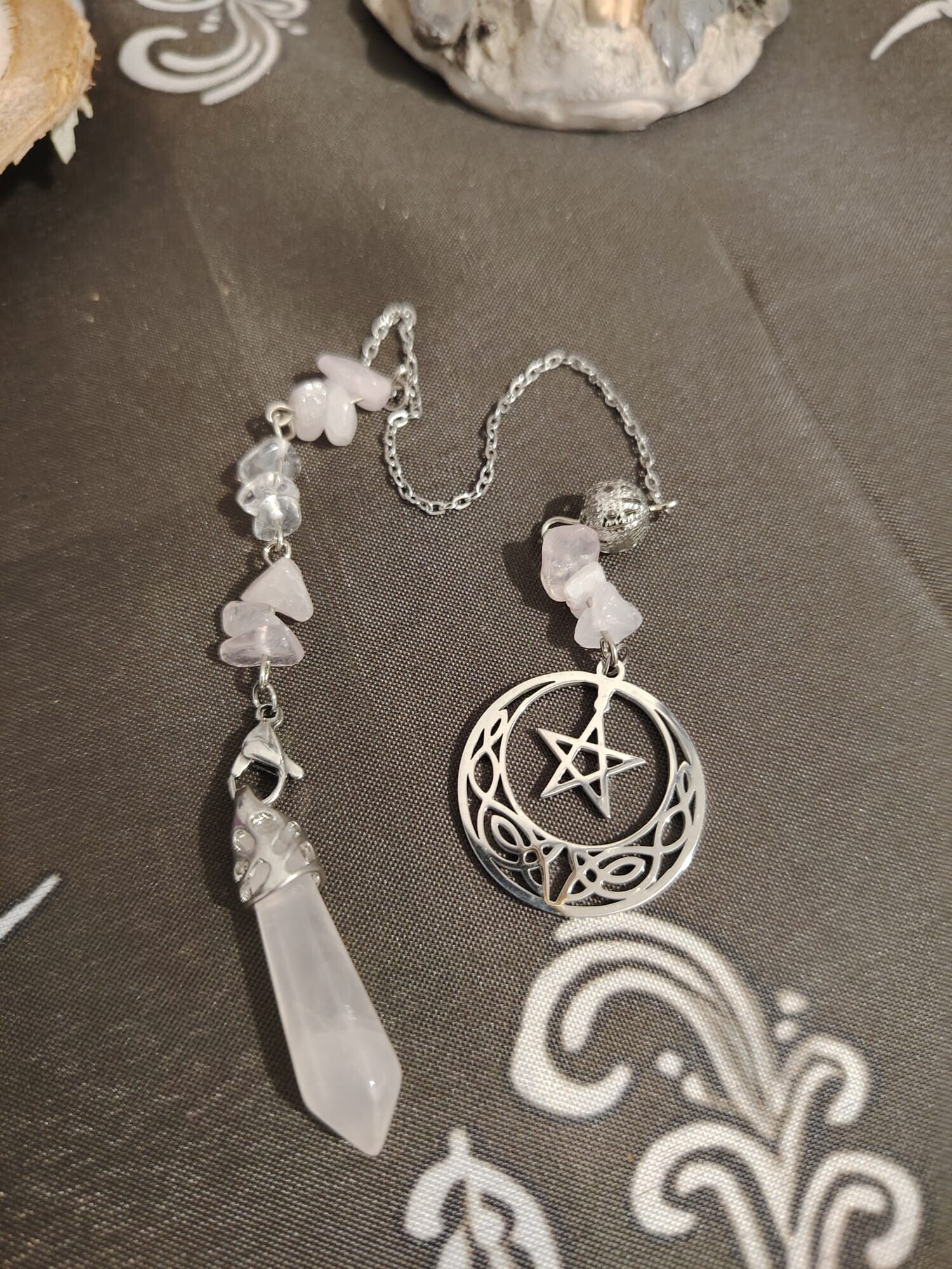 PÉNDULO CUARZO ROSA CON PENTAGRAMA