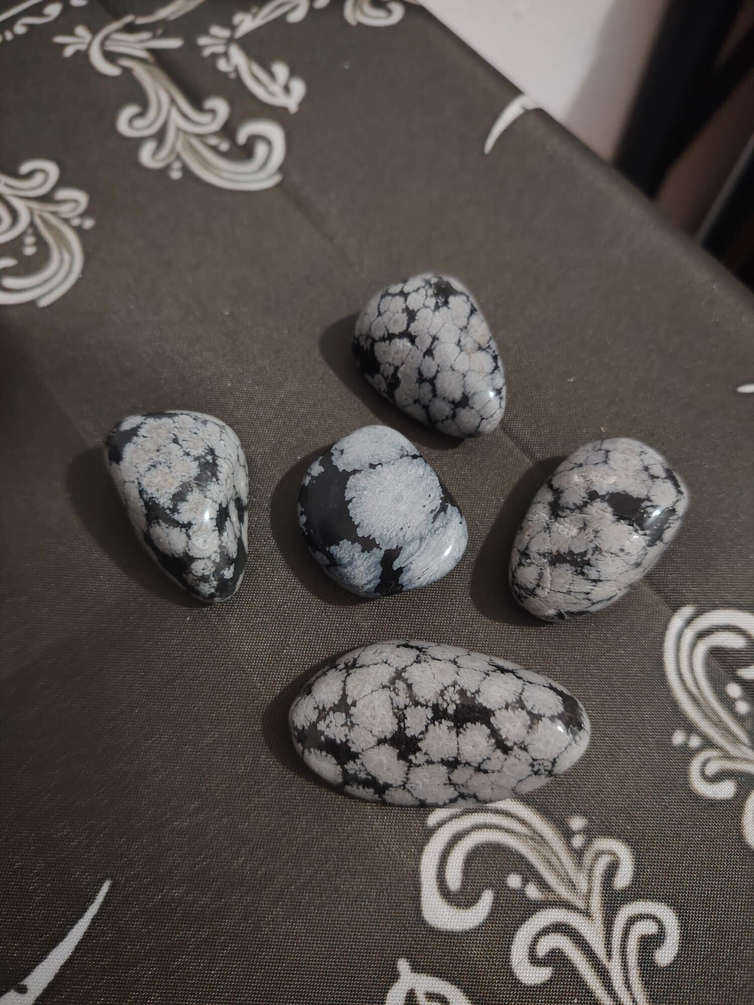 CANTO RODADO GRANDE OBSIDIANA NEVADA