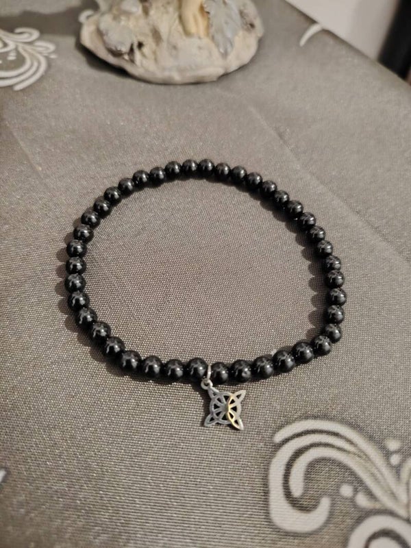 PULSERA DE TURMALINA Y NUDO BRÚJA