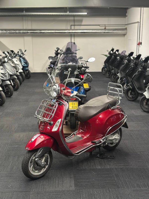 Vespa Primavera touring 50cc 2v 4t 2019 snor