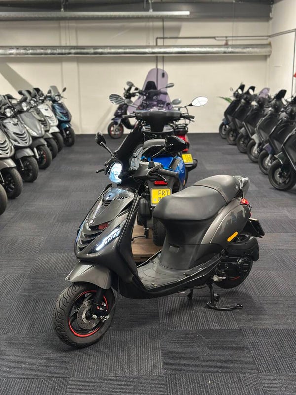 Piaggio Zip 50cc 3v 4t 2022 Brom