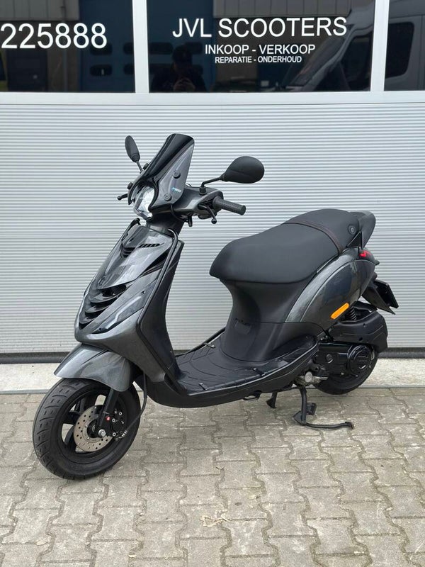 Piaggio Zip 50cc 3v 4t 2021 Brom 3500km!