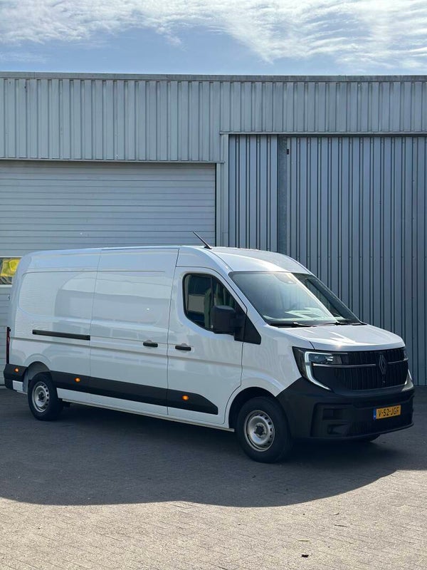 Renault Master blue dCi 130pk L3H2 2024 wit