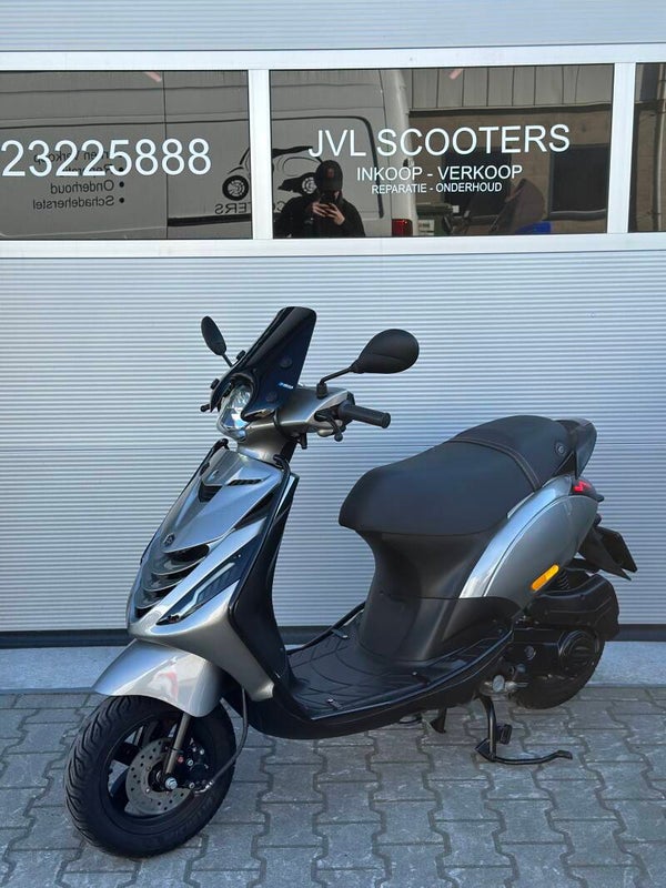 Piaggio Zip 50cc 3v 4t 2021 Brom 3500km!