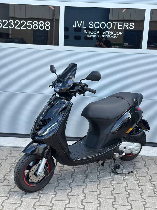 Piaggio zip 50cc 3v 4t 2022 Brom