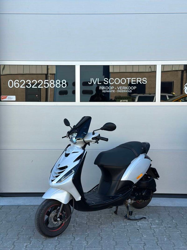Piaggio zip 50cc 3v 4t 2020 Brom
