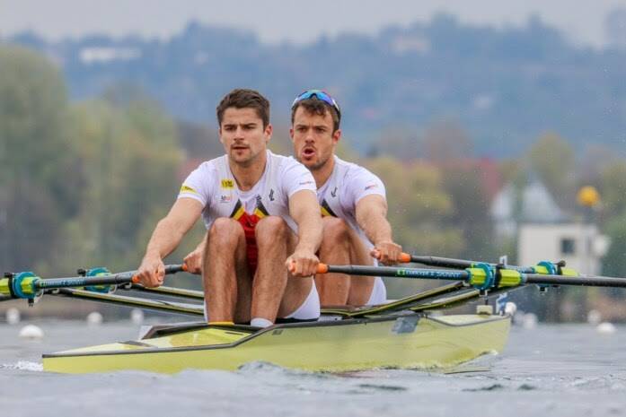 GENT - Ruben Claeys (KR Sport Gent), zijn ploegmaat Pierre De Loof (KR Brugge) en coach Rudy De Coninck starten zaterdag in de laatste olympische kwalificatieregatta. Maandag wordt in hun zware dubbeltwee de A-finale geroeid en daarvan mogen de eerste twe