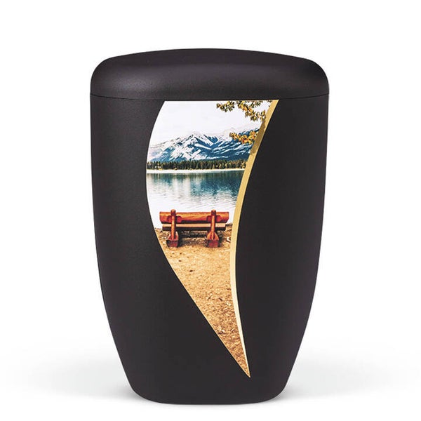 28322 Naturstoffurne, Anthrazit Velours, Vertikal geschwungenes Dekorband, Motiv: Bergsee