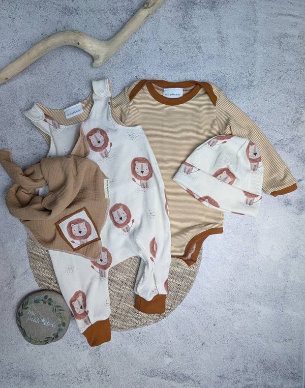 Set | Löwe l Strampler, Body, Nuscheli, Beanie