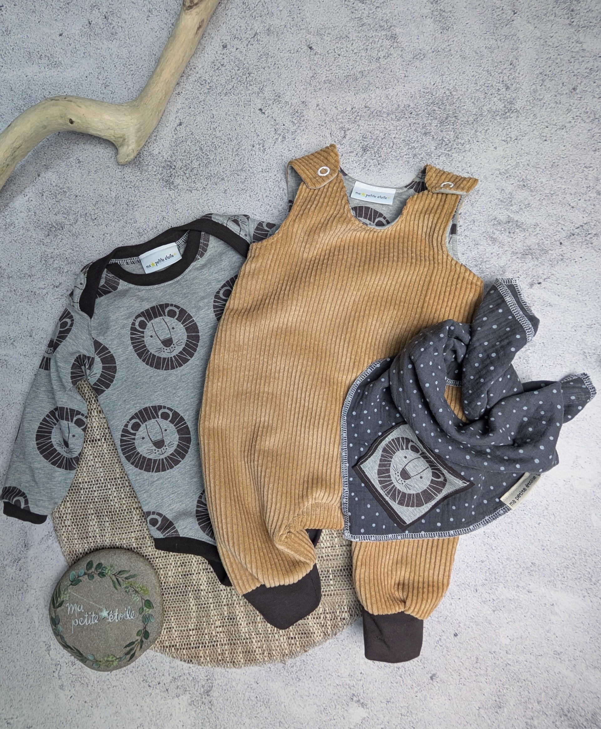 Set | Löwe l Strampler, Body und Nuscheli