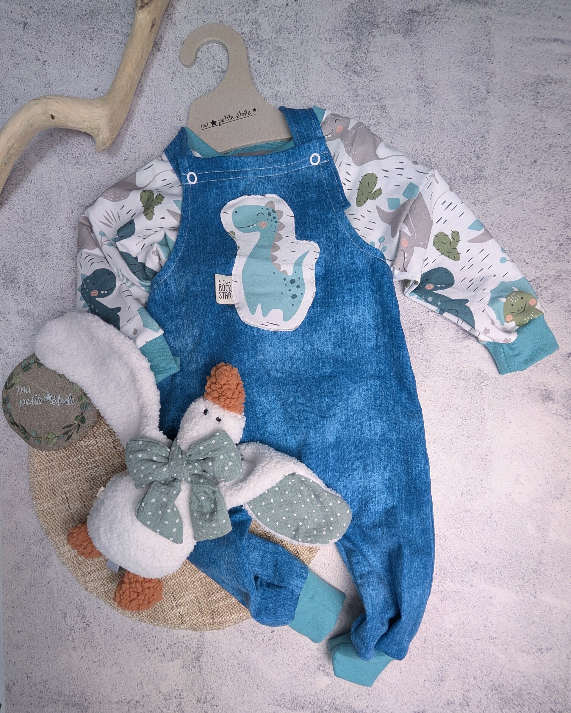 Set l Dino l Latzhose und OversitzePulli