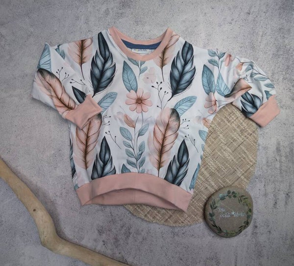 Oversize Pulli l Blumen und  Federn