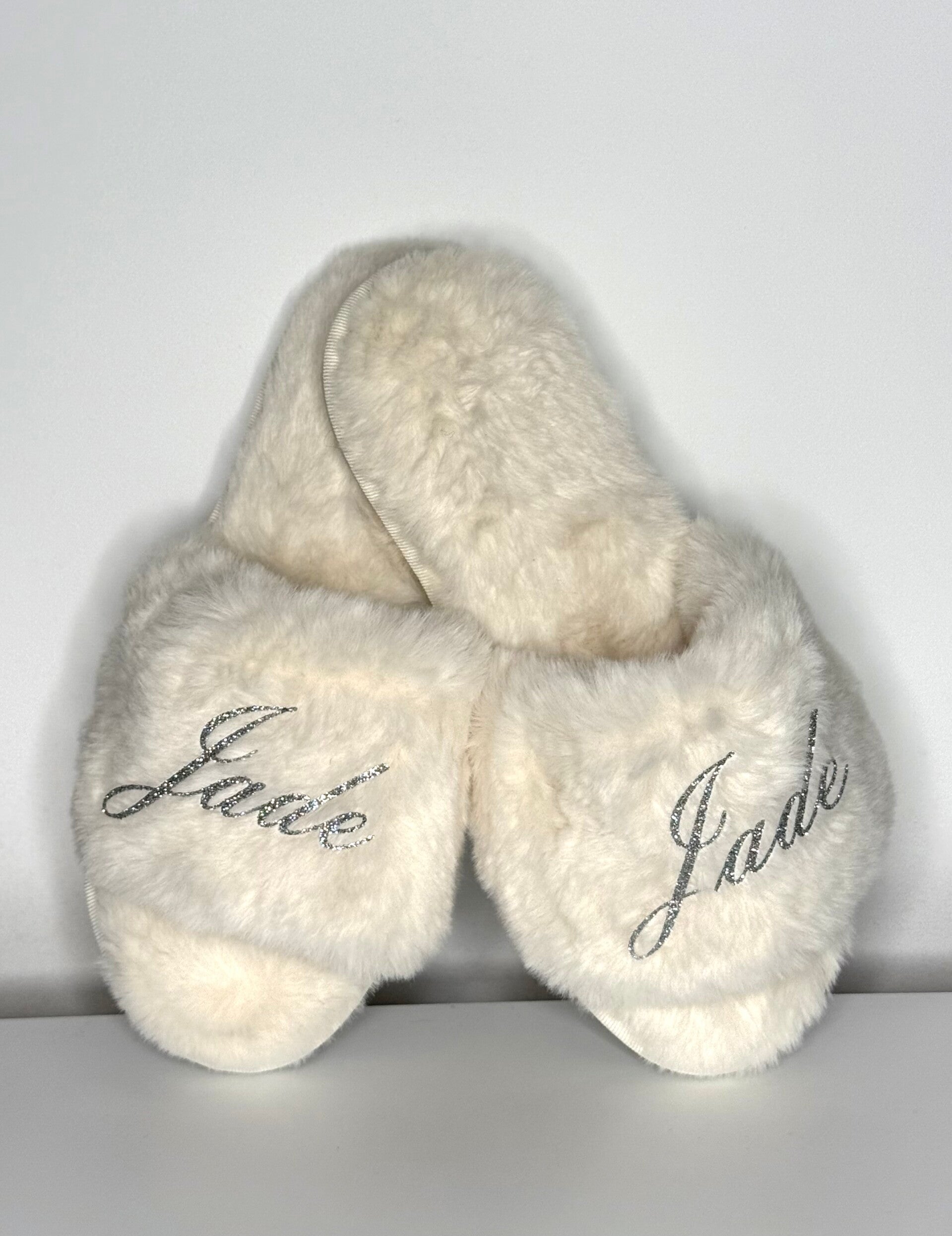 CHAUSSONS FLUFFY BLANC