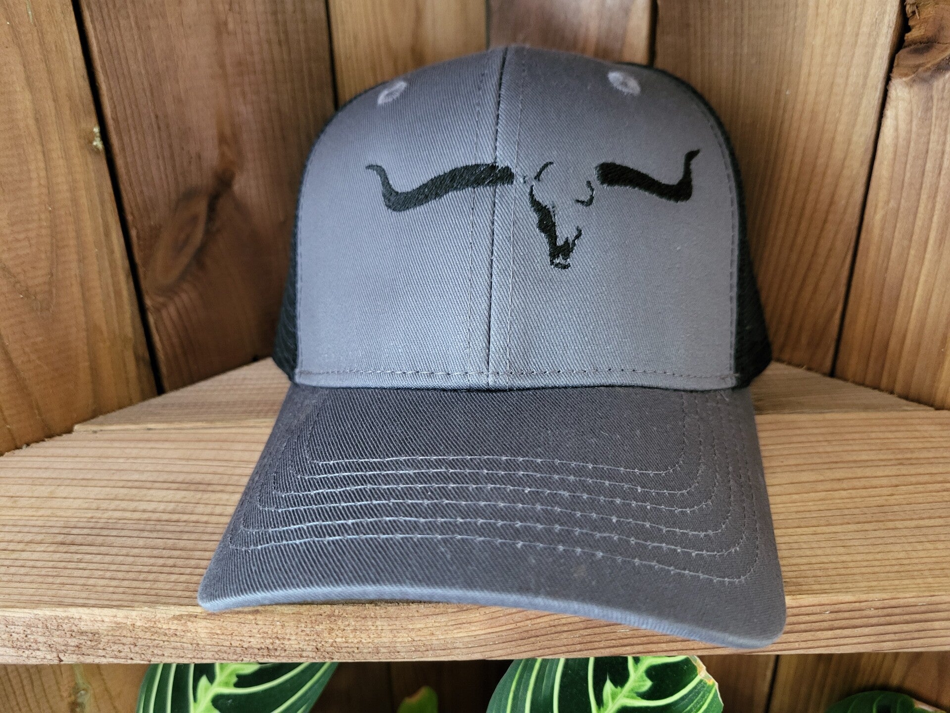 Caps