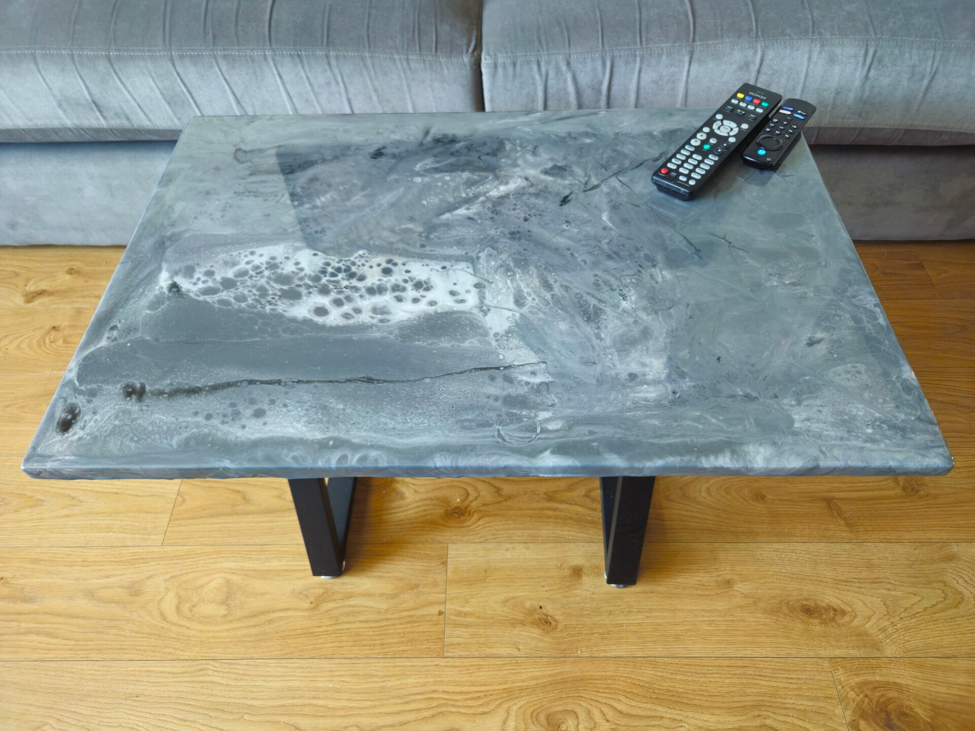 Worktops and Tables in marble or stone effem