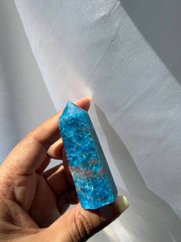 Blue apatite tower SO4