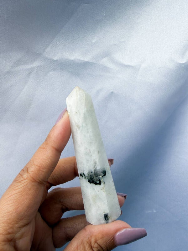Rainbow moonstone tower SO6