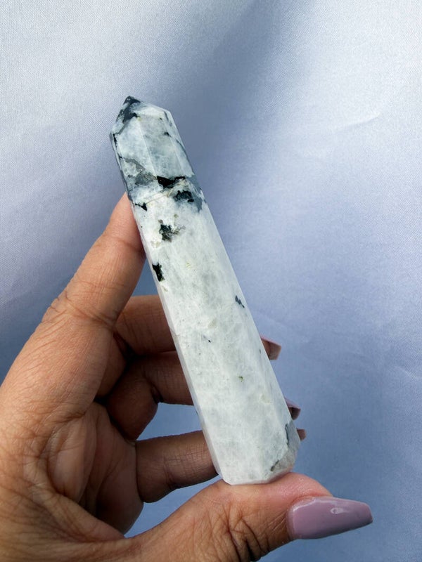 Rainbow moonstone tower SO8