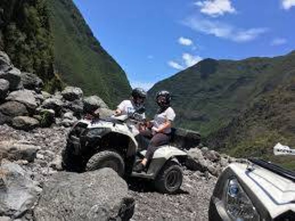 Quad à la rivière des Remparts