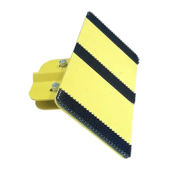 Frattazzo Ghelfi art. 517 usa il Velcro per fissare i feltri