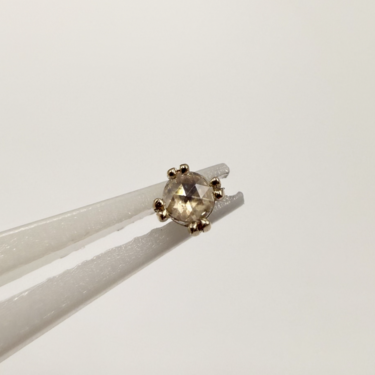 BVLA - 14KT Geel Goud - Cab Prong - Witte Diamant