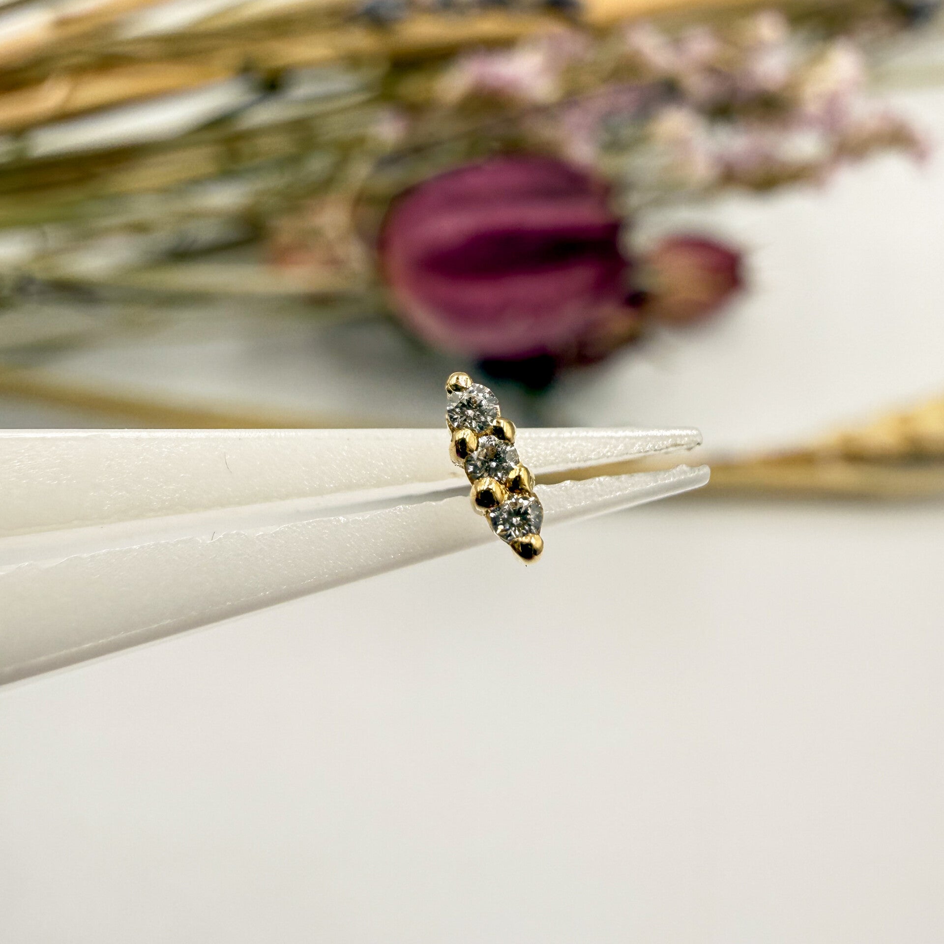 Mushroom - 14KT Geel Goud - Tripple Stone Prong - Zirconia