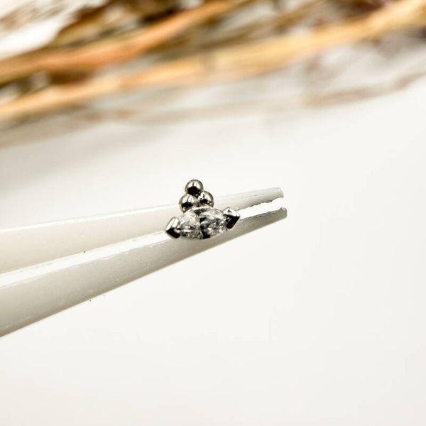 BVLA -14KT Wit Goud - V-Prong Marquise W Tri-bead - CZ