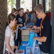 meet-en-greet-lion-king-10-van-208-standard.jpg