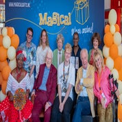 meet-en-greet-lion-king-69-van-208-standard-m1fo8o.jpg