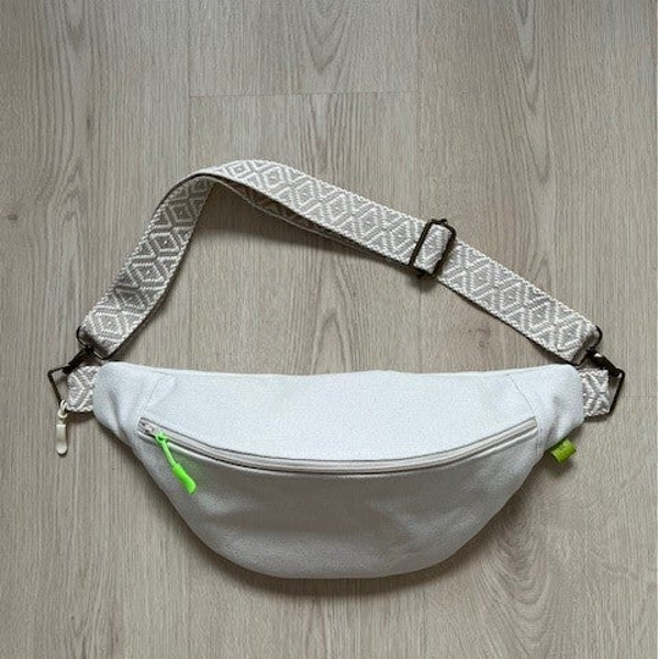 Crossbody / heuptas off-white