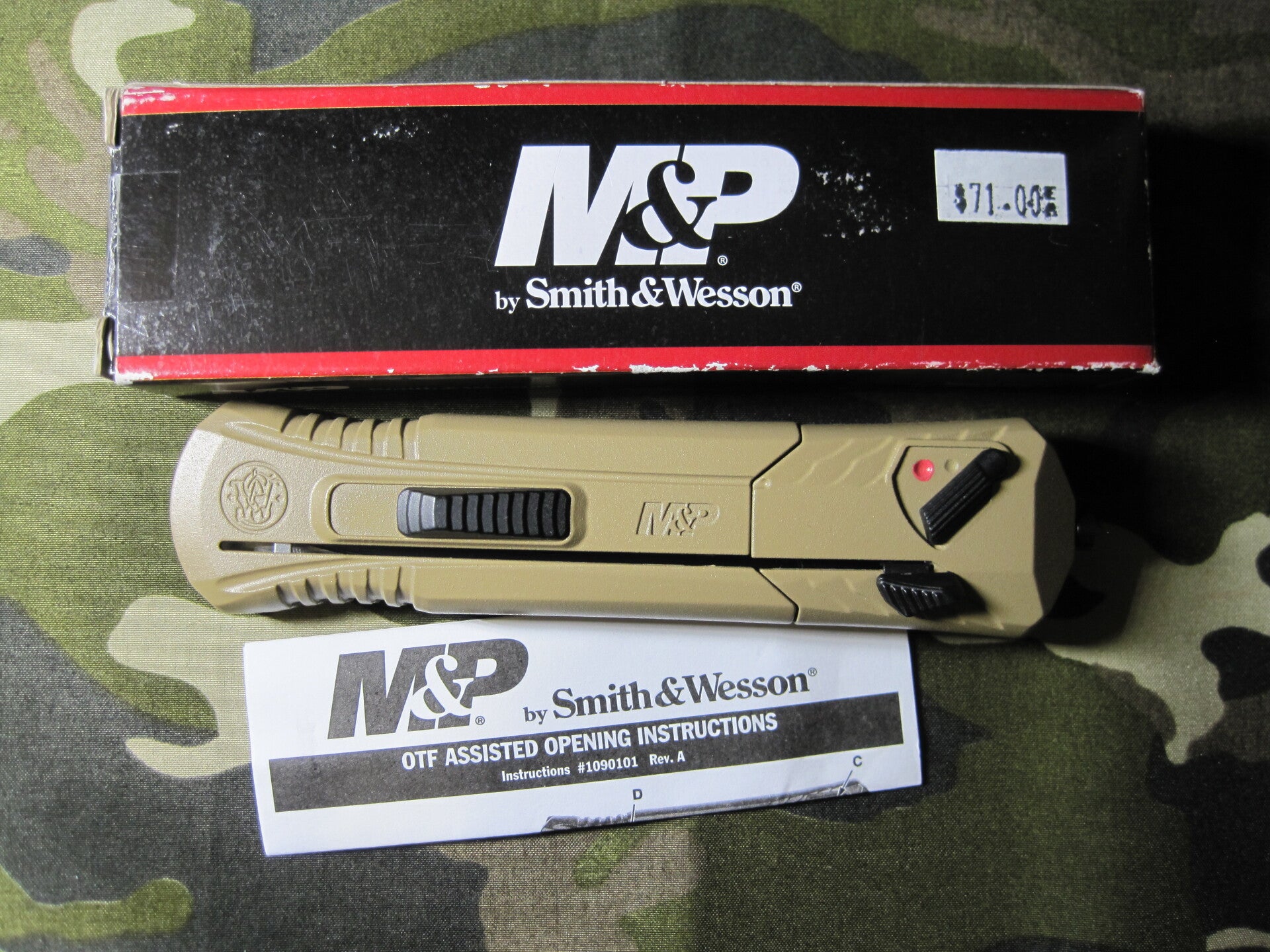 Smith & Wesson M&P OTF, 3.5" Assisted Blade, FDE Aluminum Handle - 1084315