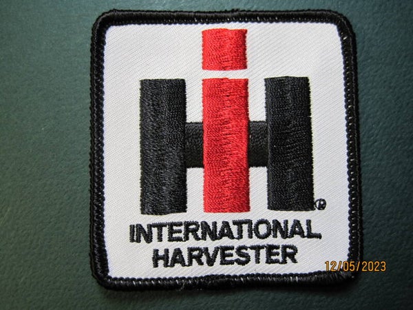 INTERNATIONAL HARVESTER TRACTOR PATCH IH HARMALL IRON ON / SEW ON