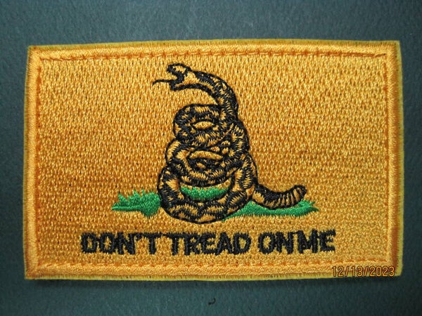 "DON'T TREAD ON ME" GADSDEN FLAG (YEL) MORALE PATCH HOOK BACK