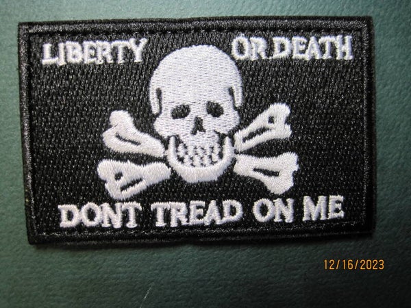 LIBERTY OR DEATH - DON'T YREAD ON ME MORALE PATCH HOOK BACK