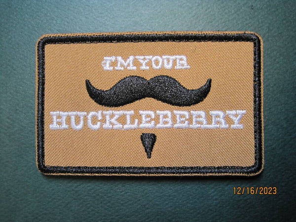 I'M YOUR HUCKELBERRY MORALE PATCH (TAN) HOOK BACK