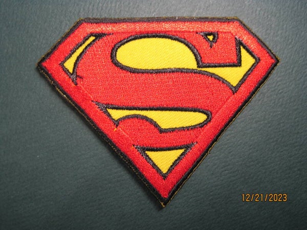 SUPERMAN SUPERHERO PATCH (RED) HOOK BACK