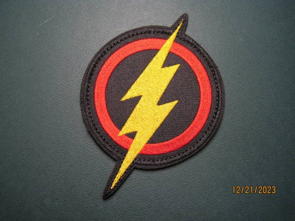 THE FLASH SUPERHERO PATCH HOOK BACK