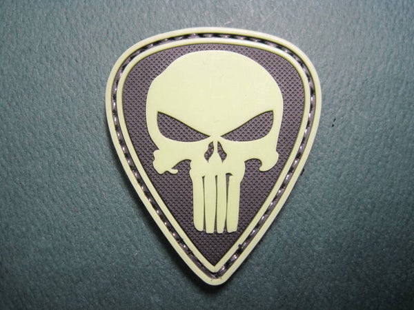 PUNISHER SKULL TEARDROP NIGHT GLOW PATCH PVC HOOK BACK