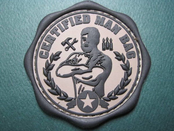 CERTIFIED "MAN" BAG PATCH BLK / GRY PVC HOOK BACK